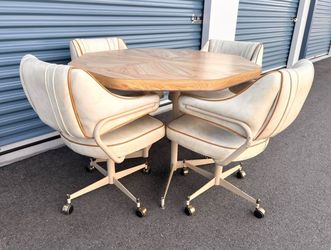 $350 for (5) Piece Retro Vintage MCM - Mid Century Modern Dinning Set