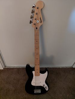 Fender Squier Bronco Bass Guitar w Amp