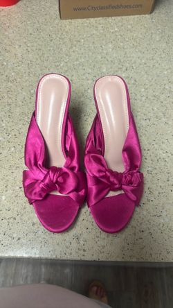 Hot pink heels size 7/8