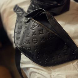 Louie Vuitton LV MONOGRAM BELT PACK (REAL)