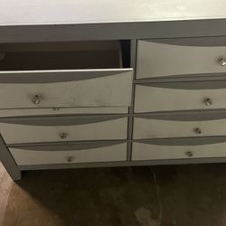 8 Drawer Dresser