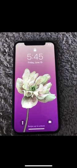 iPhone X sprint unlock 700come with charger ear phones and to cases and the box only 700 NO LOWER