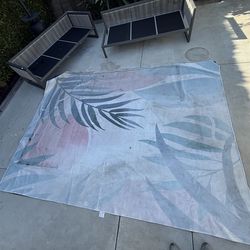 Outdoor throw rug