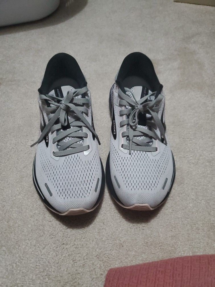 Brooks Adrenaline GTS 22