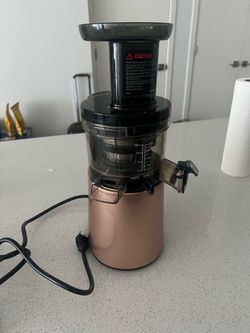 Hurom slow juicer
