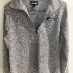 Patagonia Women’s Half Zip Large