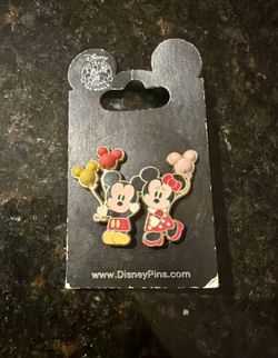 Disney Mickey Mouse & Minnie Mouse Balloon Birthday Exclusive Pin Set