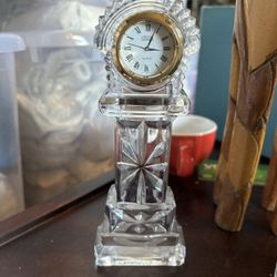 Clock With Crystal Base