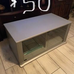 Entertainment Center / Swivel TV Stand 