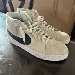Nike SB Zoom Blazer Mid