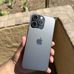 iPhone 15 Pro Max 256 AT&T
