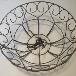 OUTDOOR METAL HANGING PLANT BASKET