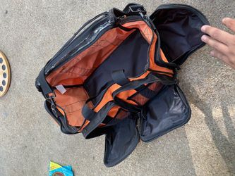 Tackle bag with tackle