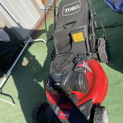 Toro 21 in. Recycler Briggs and Stratton 140cc Self-Propelled Gas RWD Walk Behind Lawn Mower with Bagger
