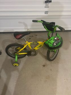Dynacraft 16” Jurassic World Bike w/ Training Wheels