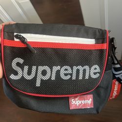 Supreme Fanny Bag. Come With Strap