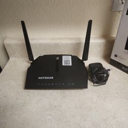 Netgear AC1200 Wifi Cable Modem. Great Condition. No Damage. Works Great 