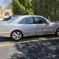 Mercedes E320