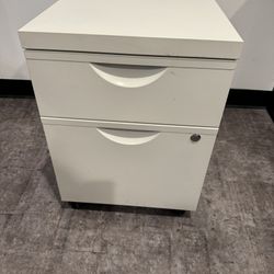Filing Cabinets 