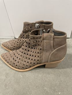 Dolce Vita Ankle Bootie