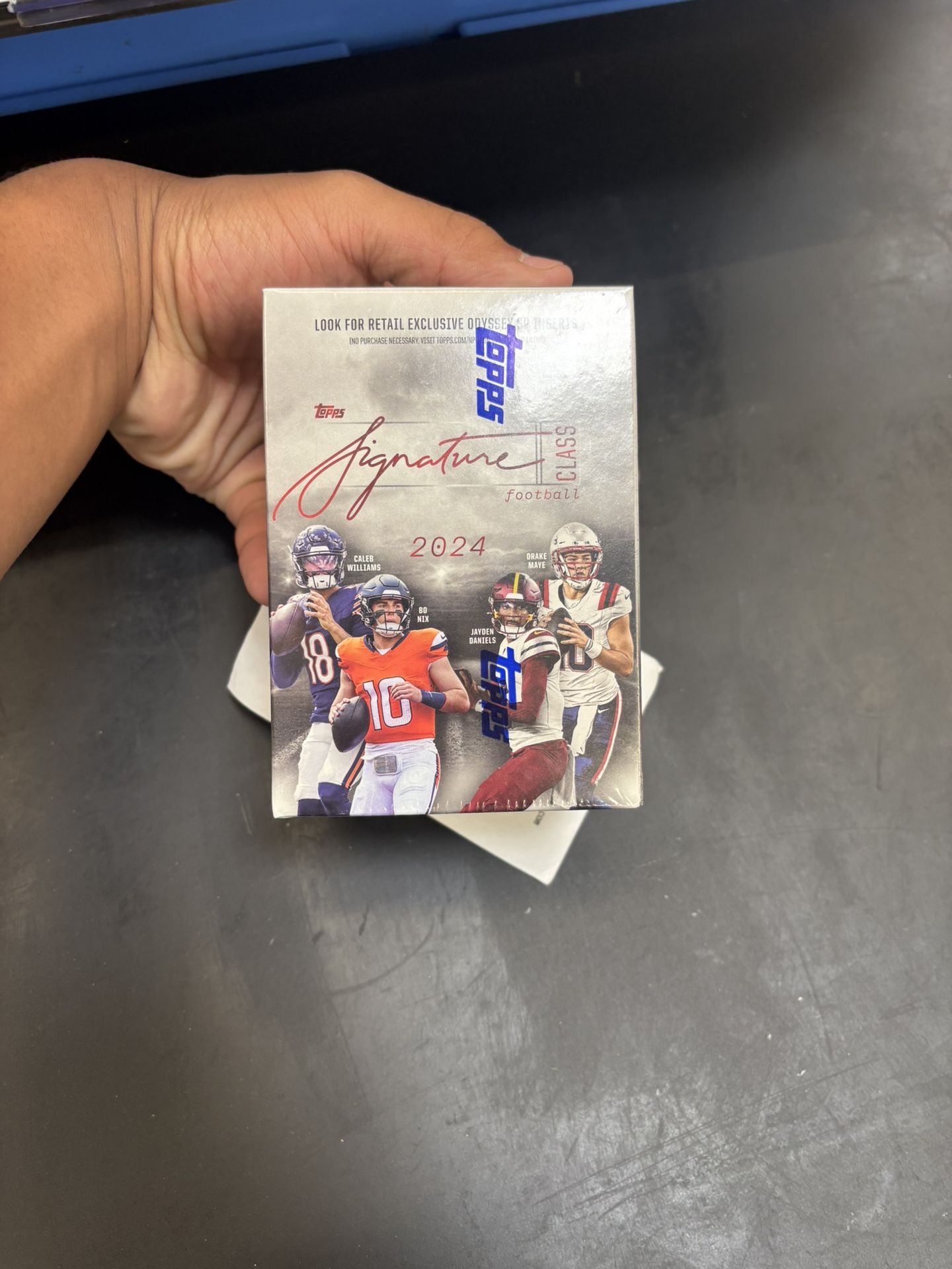 2024 TOPPS SIGNATURE CLASS FOOTBALL HOBBY BOX (5 AUTOS) Sealed 