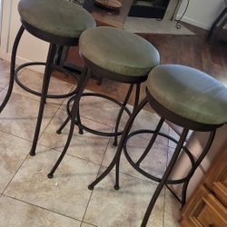 Swivel Bar Stools 