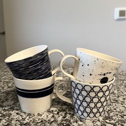 4 coffee Mugs (White & Blue) - New
