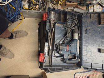 **Bosch 11240 SDS-Max Rotary Hammer Drill w/ Case & Bits**
