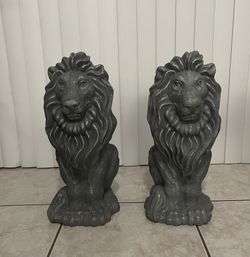 Pair Of Guardian Lion Statues .