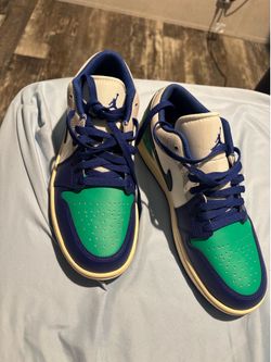 Boys shoes size 7.5