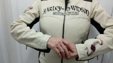 Harley Davidson cream leather Ladies jacket LG