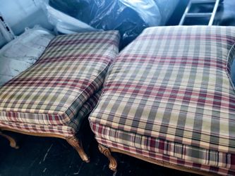 Two Ottomans🆓️