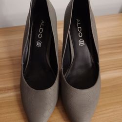 Women's Grey Aldo Pumps Heels Size 8.5