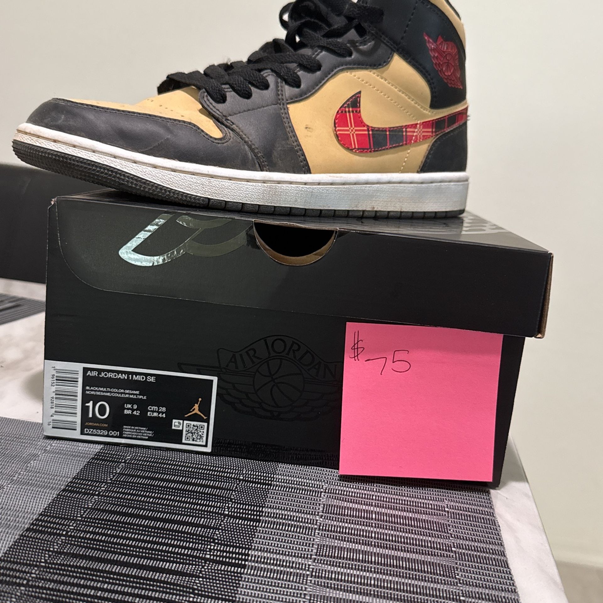 Air Jordan Mid Sesame Color