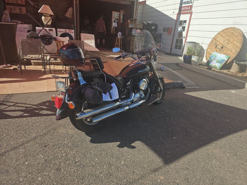 02 Yamaha Vstar 1100