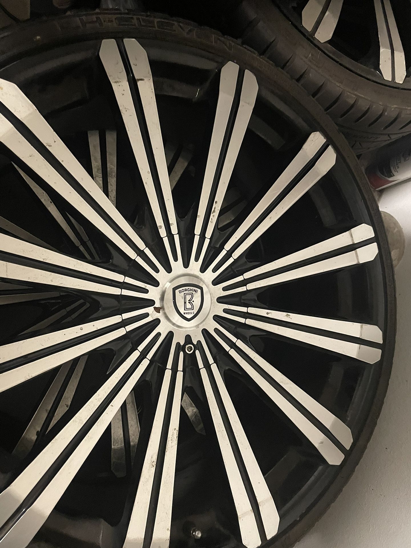 22” Borghini Rims And Tire for Sale in Moreno Valley, CA 22” Borghini Rims And Tire for Sale in Moreno Valley, CA
