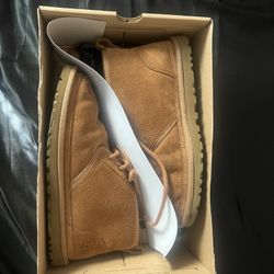 Ugg Neumel 
