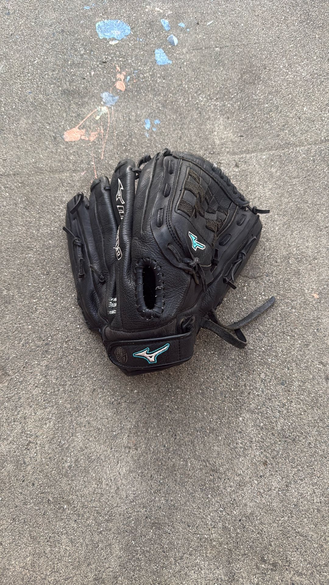 Mizuno Softball Glove