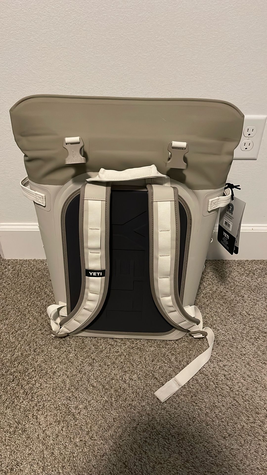 YETI Hopper M20 Cape Taupe 36 can Backpack Cooler
