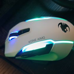 Roccat Aimo Gaming Mouse