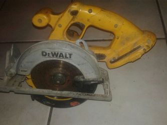 Dewalt power saw