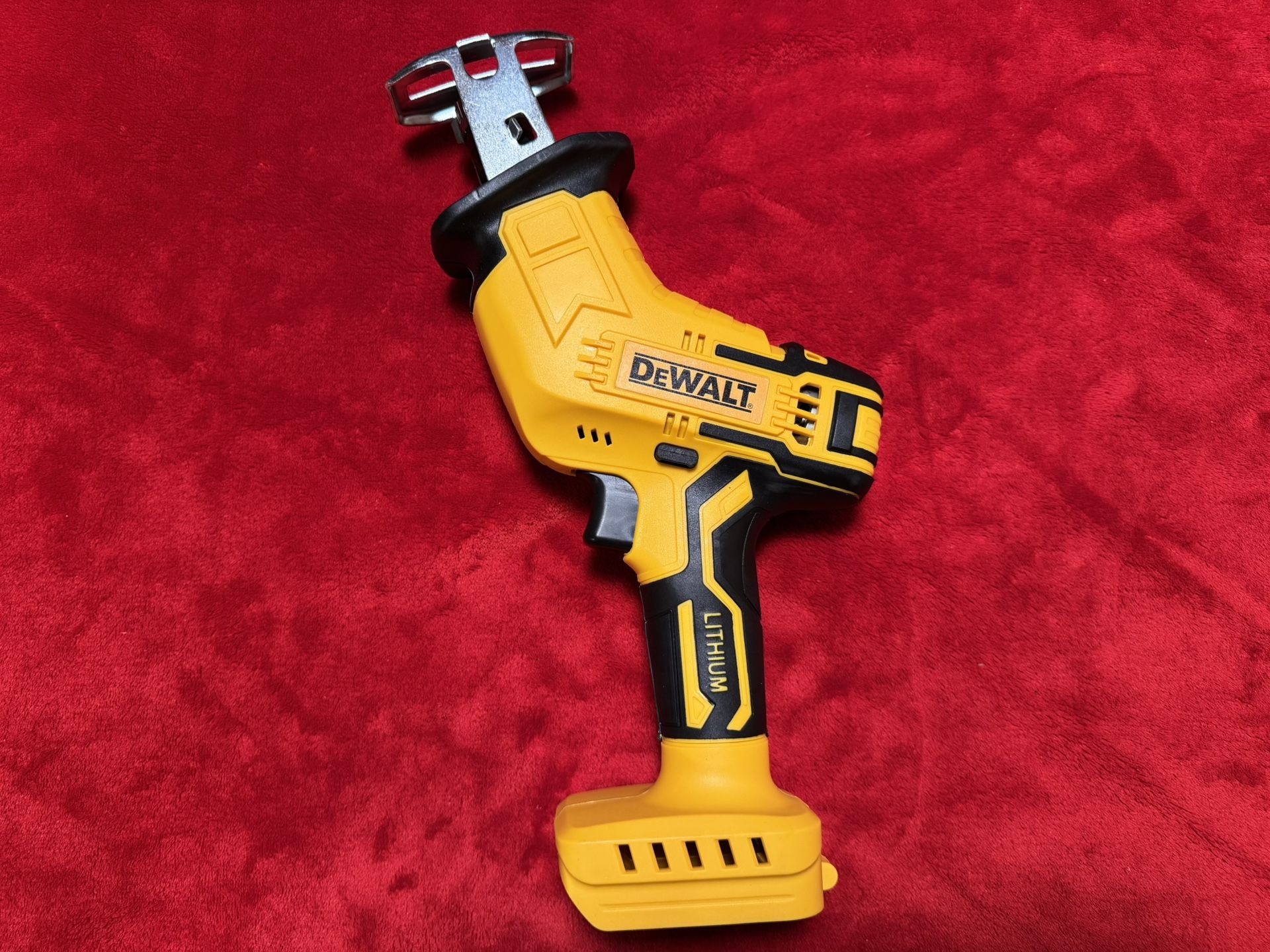 Dewalt 2800RPM Cordless Reciprocating Saw 20V Brushless Electric Saw Multifunctional Metal Wood Pipe Cutting Saw Power Tool