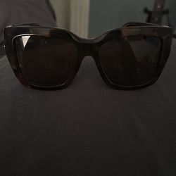 ferragamo glasses looking for trade
