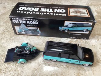 BROOKFIELD 1/25 HARLEY DAVIDSON CHEVY SUBURBAN-TRAILER-MOTORCYCLE BANK 