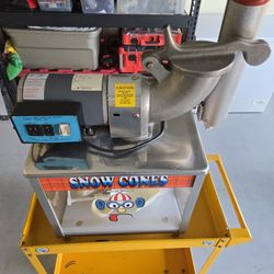 ECHOL'S COMMERCIAL HIGH SPEED ICE-MAKER. 