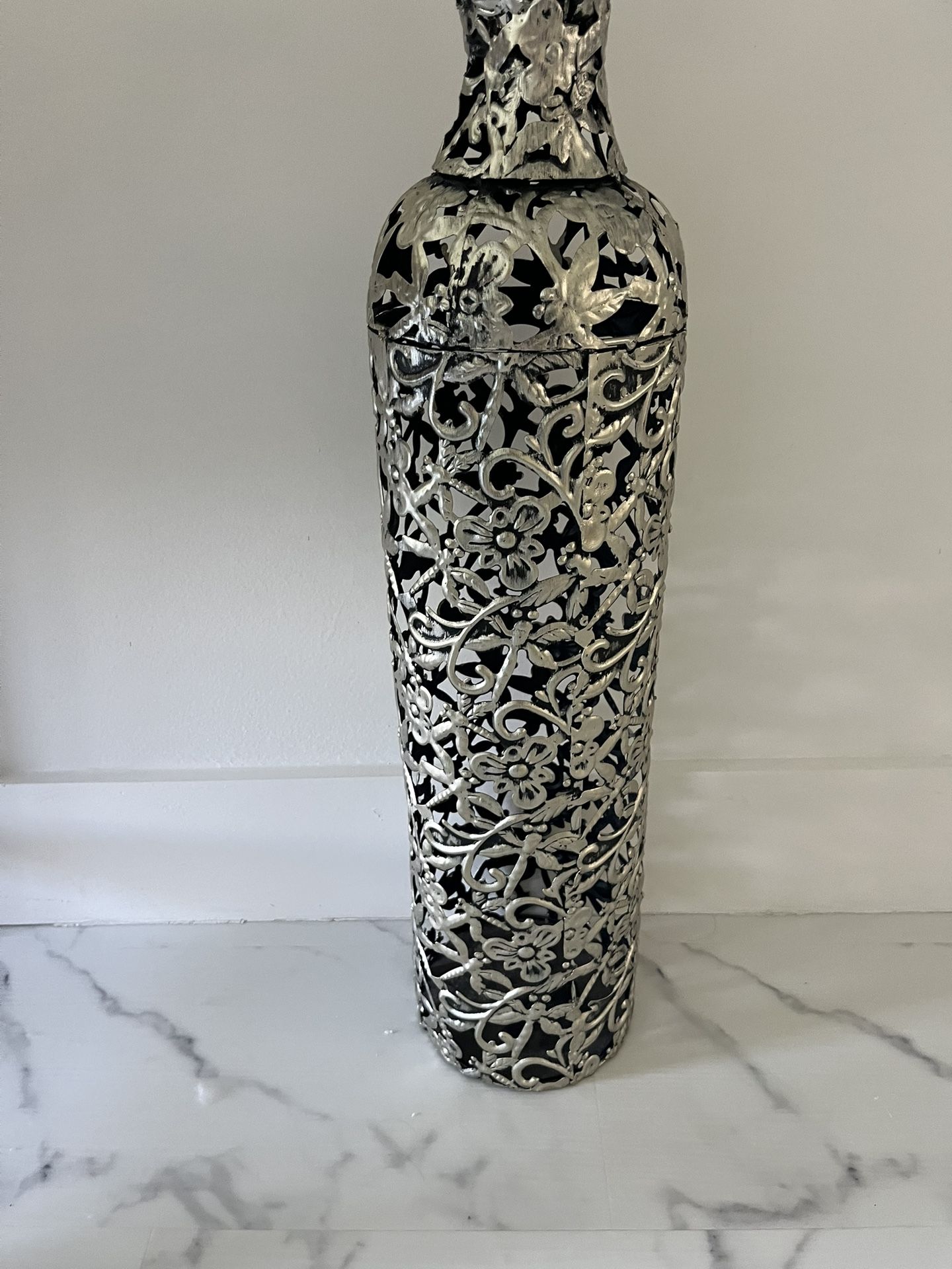Accent flower vase, beautifully designed
