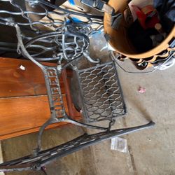 SINGER SEWING MACHINE BASE