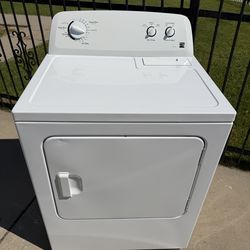 “Like New”……..Electric Dryer
