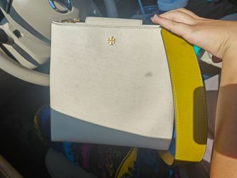 Tory Burch Emerson Novelty Bucket Bag in New Ivory