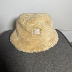 ALO BUCKET HAT